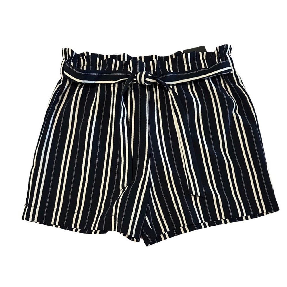 NWT meg & Margot Elastic Waist Shorts, Size M